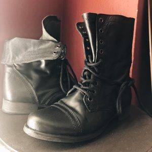 Steve Madden Troopa Boot